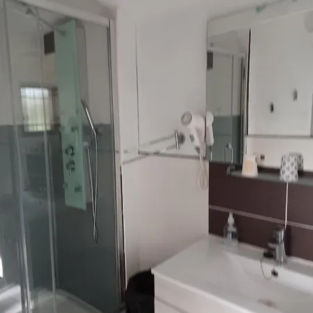 Le Soleil Bleu Bed & Breakfast 3*