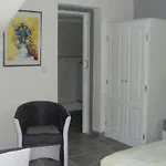 Le Soleil Bleu Bed & Breakfast 3*