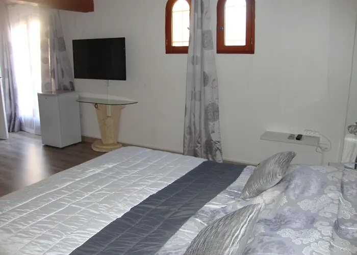 Le Soleil Bleu Bed & Breakfast Fréjus
