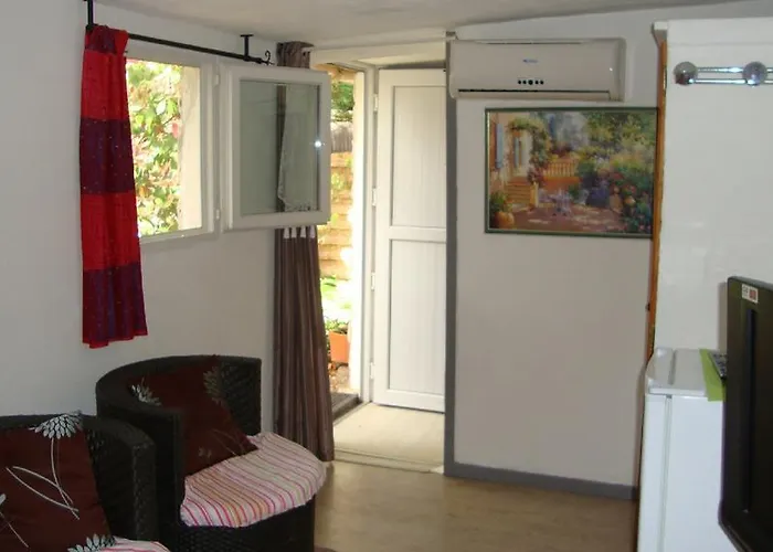 Bed & Breakfast Le Soleil Bleu 3*